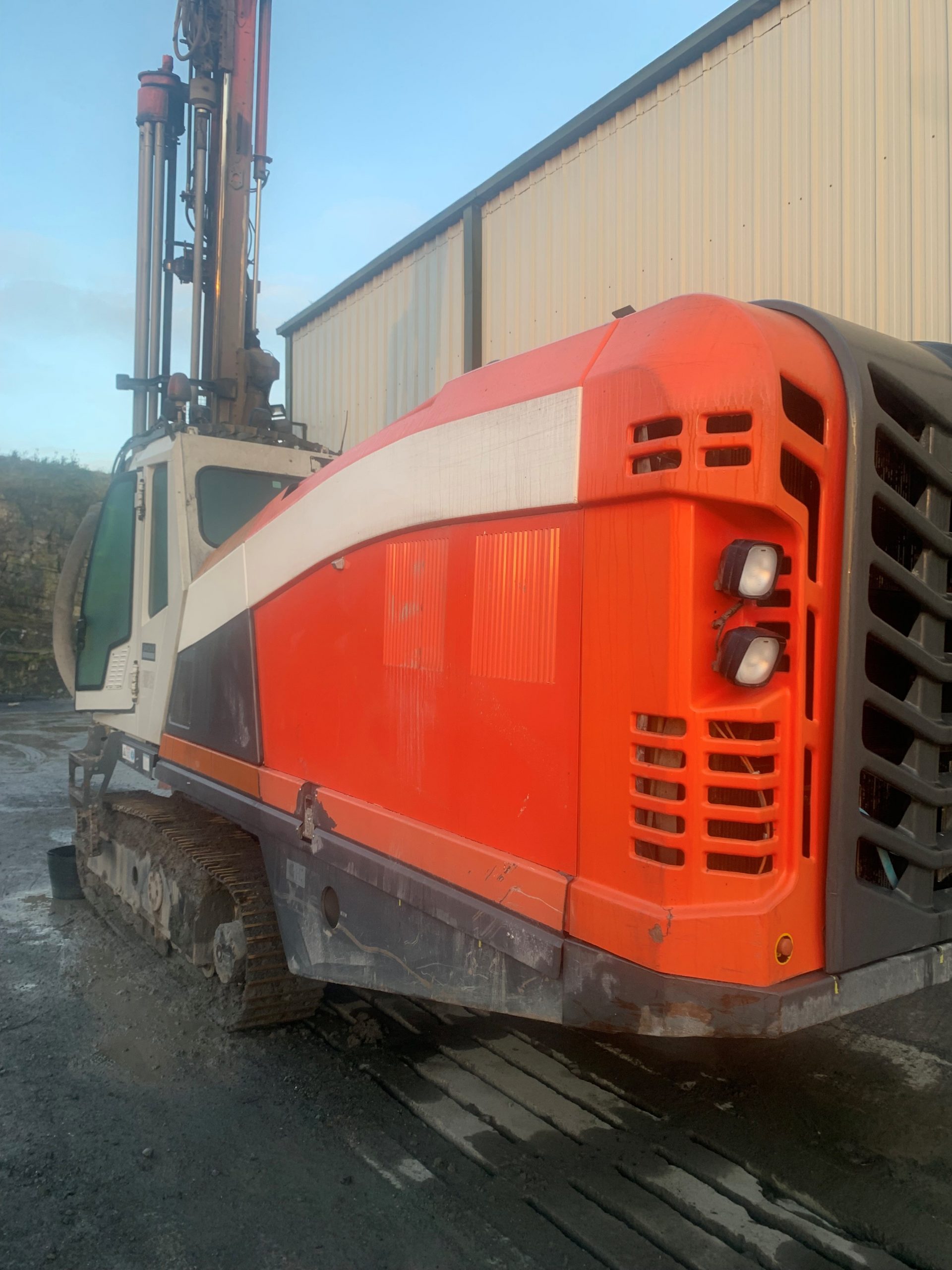 Буровая 14. Сандвик di 550. Sandvik di550. Sandvik Leopard di550.